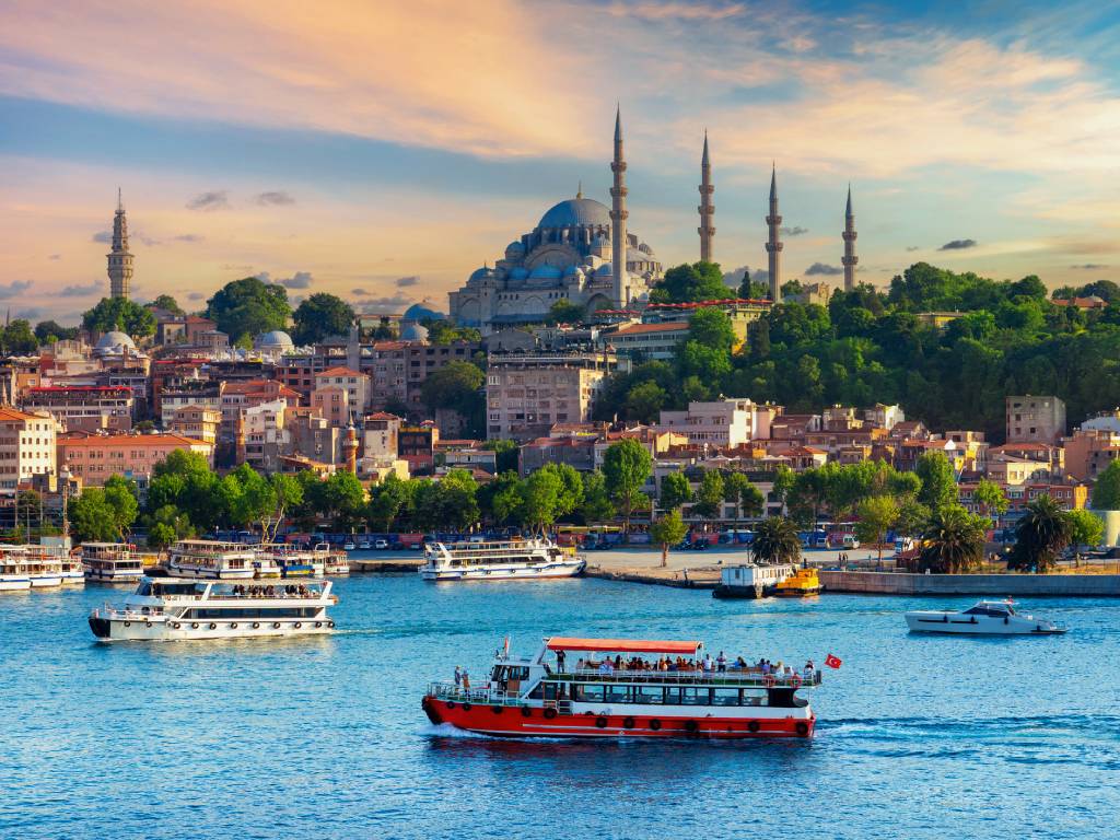 İSTANBUL TURU  1 GECE KONAKLAMALI 2 GÜNDÜZ